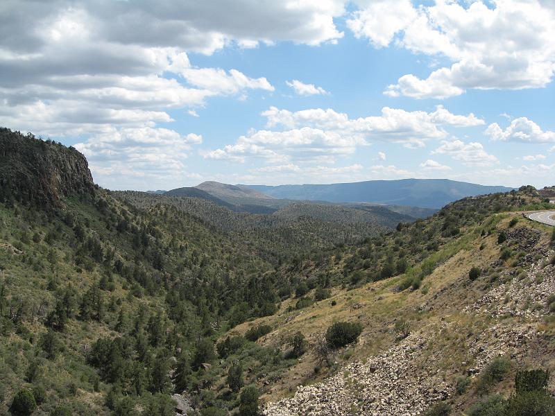 Tonto Natural Bridge 003.jpg